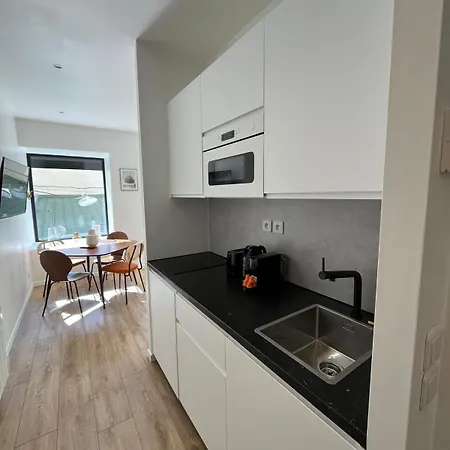 Comfy Studio, Paris South Appartement *